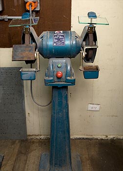 Photo of a bench grinder