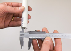 Use of vernier calipers to measure inside diameter